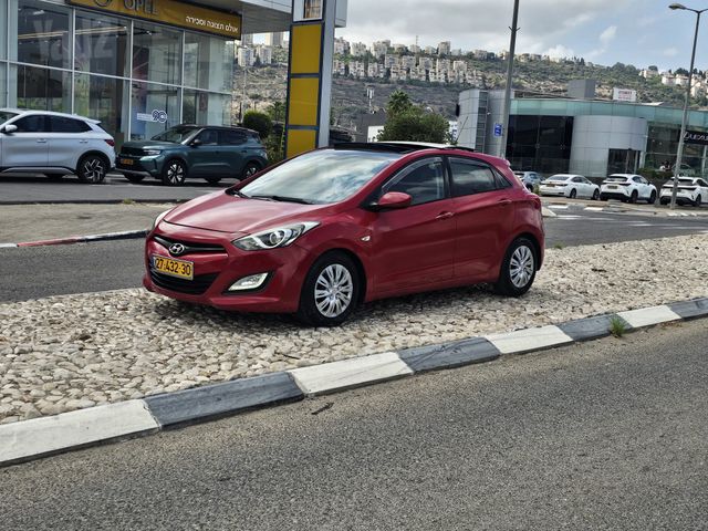 יונדאי i30