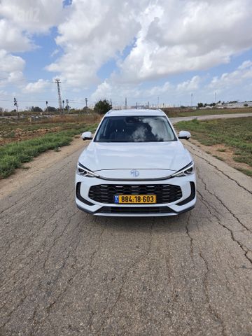 אם ג'י ZS