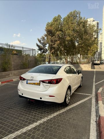 מאזדה 3