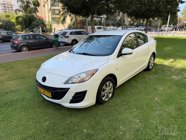 מודעת רכב מאזדה 3
