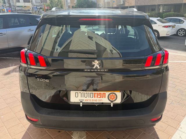 פיג'ו 5008
