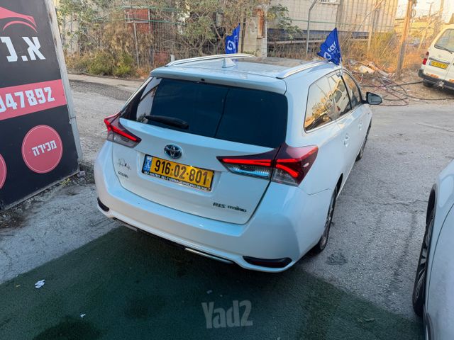 טויוטה אוריס