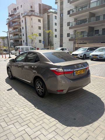טויוטה קורולה