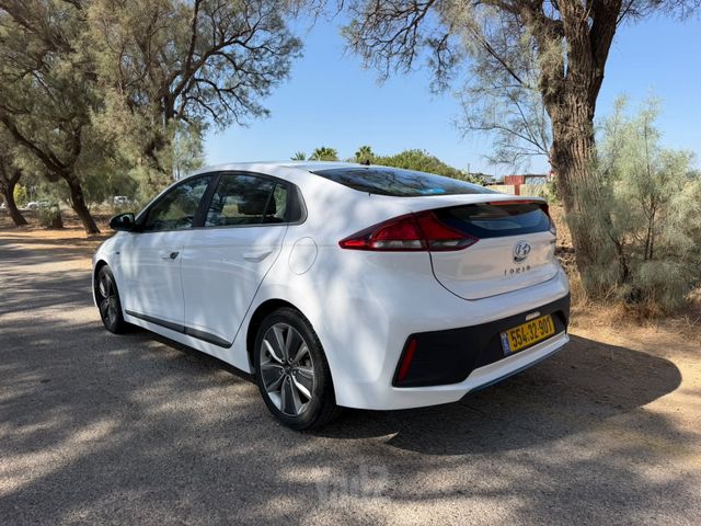 יונדאי איוניק