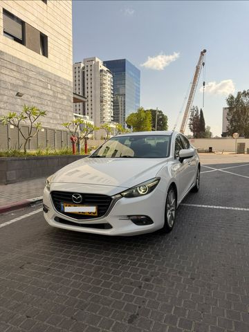 מודעת רכב מאזדה 3