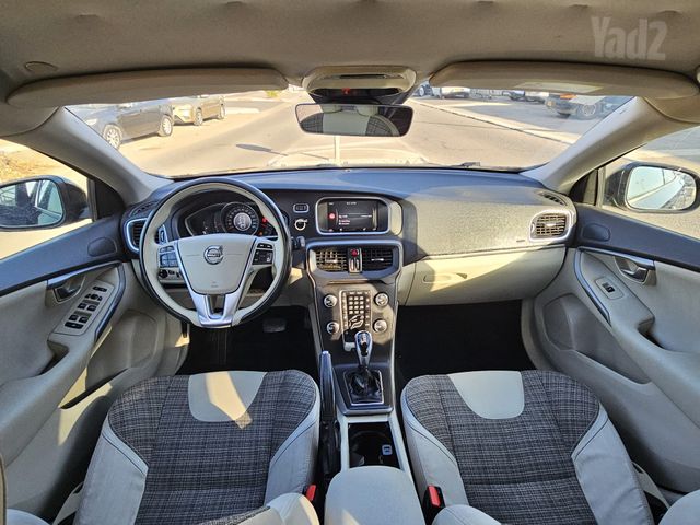 וולוו V40