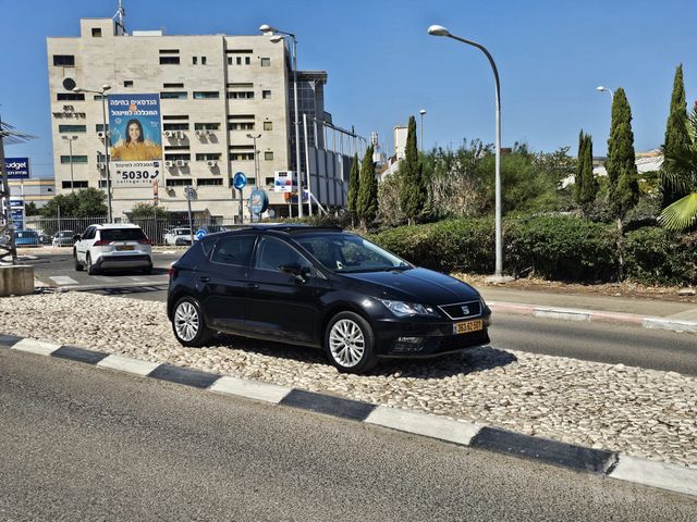 מודעת רכב סיאט לאון
