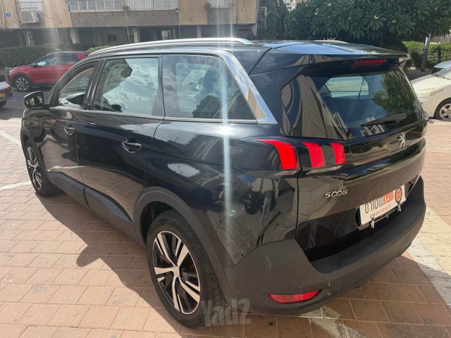 פיג'ו 5008