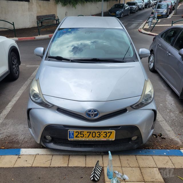 מודעת רכב טויוטה פריוס פלוס