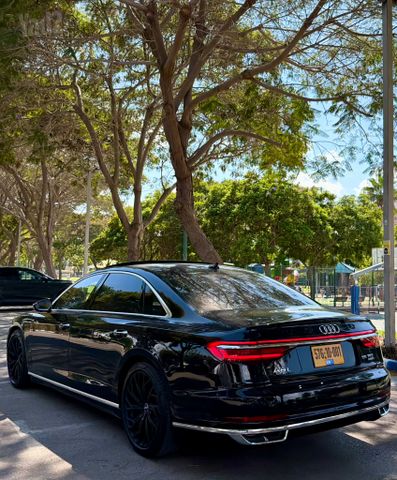 אאודי A8