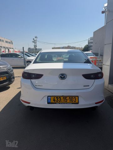 מאזדה 3