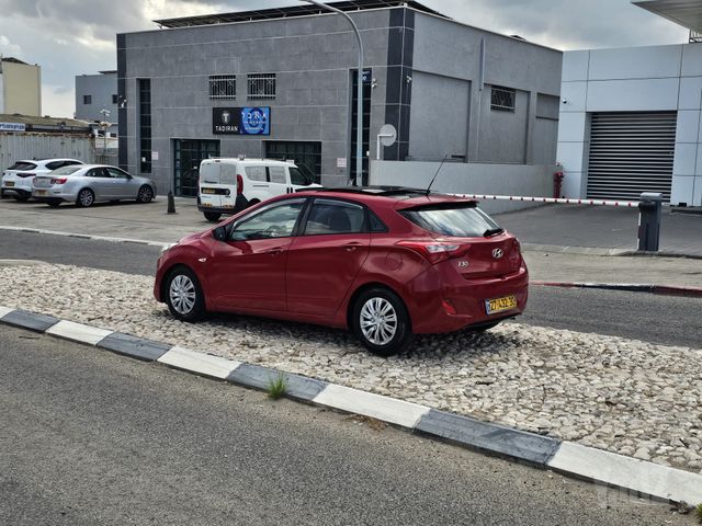 יונדאי i30