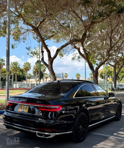 אאודי A8