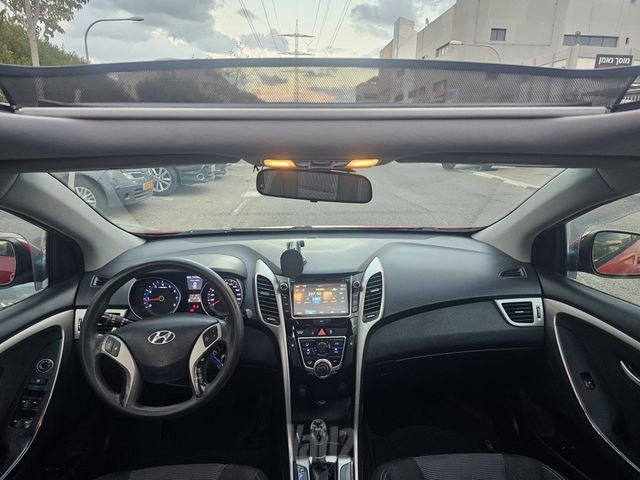 יונדאי i30