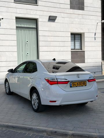 מודעת רכב טויוטה קורולה 1