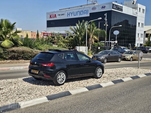 סיאט לאון