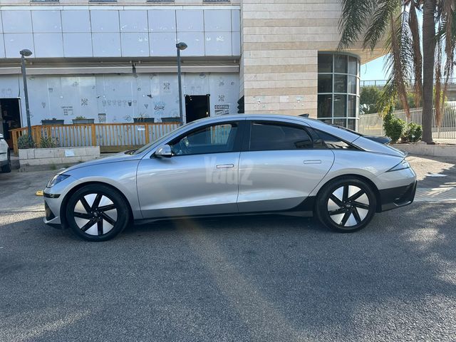 יונדאי איוניק 6