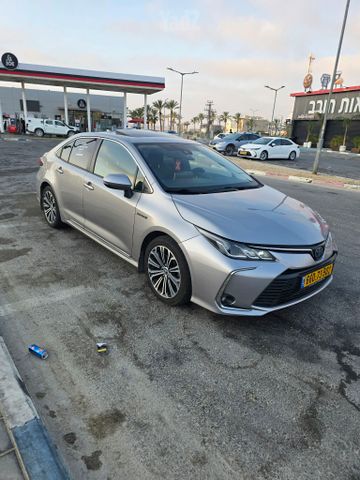 טויוטה קורולה