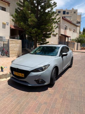 מודעת רכב מאזדה 3