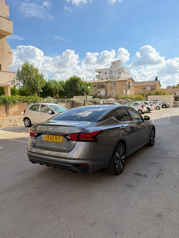 ניסאן אלטימה