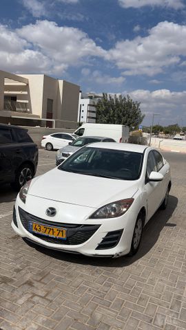 מודעת רכב מאזדה 3