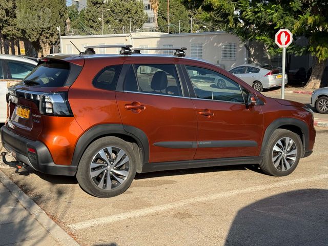 סוזוקי S-Cross