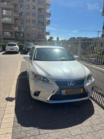 מודעת רכב לקסוס CT