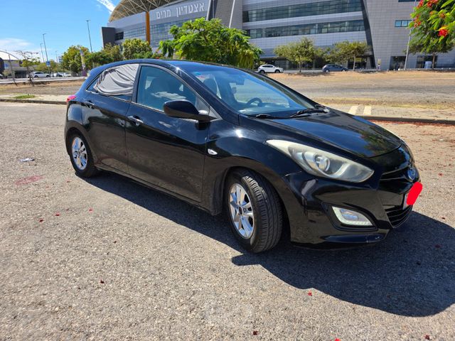 יונדאי i30