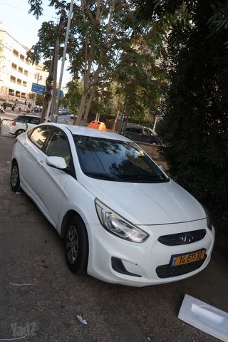 יונדאי אקסנט i25
