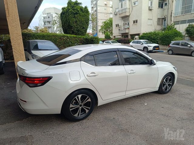 ניסאן סנטרה