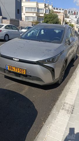 מודעת רכב ג׳ילי Geometry C