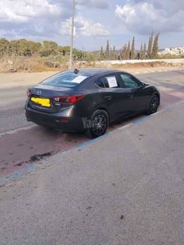 מאזדה 3
