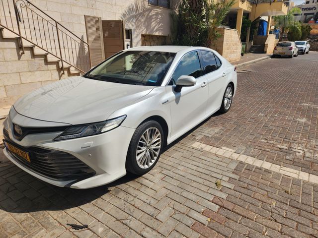 טויוטה קאמרי
