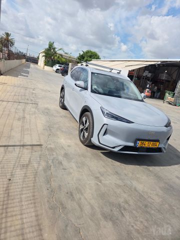 ג׳ילי גלקסי E5