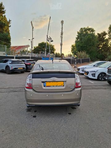 מודעת רכב טויוטה פריוס