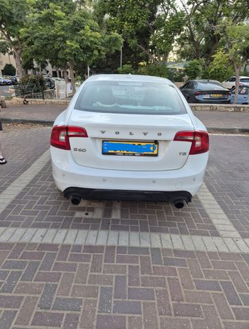 וולוו S60