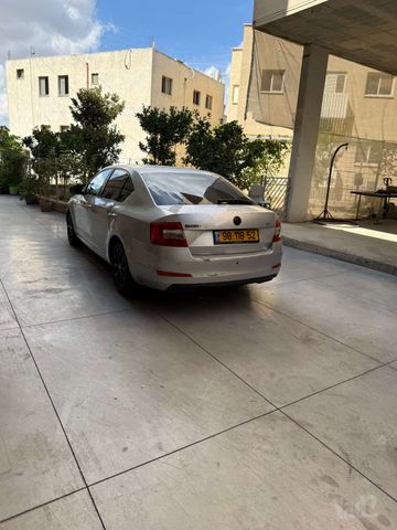 סקודה אוקטביה