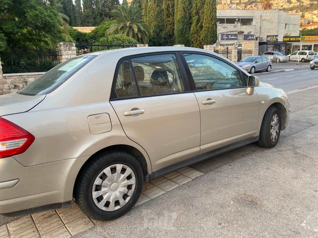 ניסאן טידה
