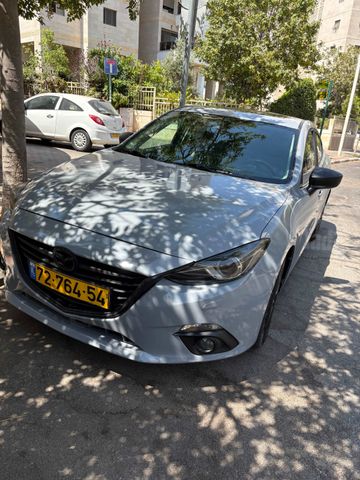 מאזדה 3