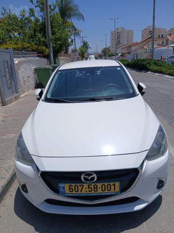 מודעת רכב מאזדה 2