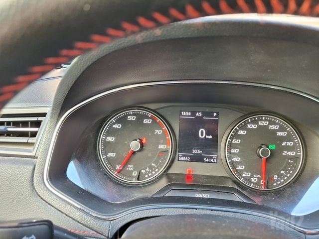 סיאט ארונה