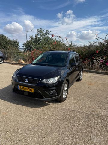 סיאט ארונה