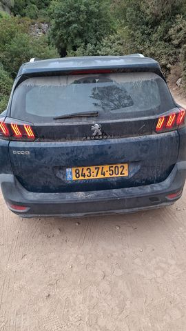 פיג'ו 5008