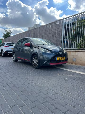 טויוטה אייגו