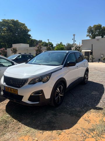 פיג'ו 3008
