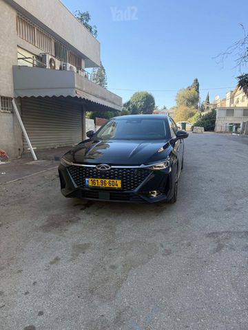 צ׳רי אריזו 8