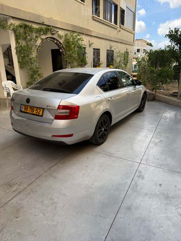 סקודה אוקטביה