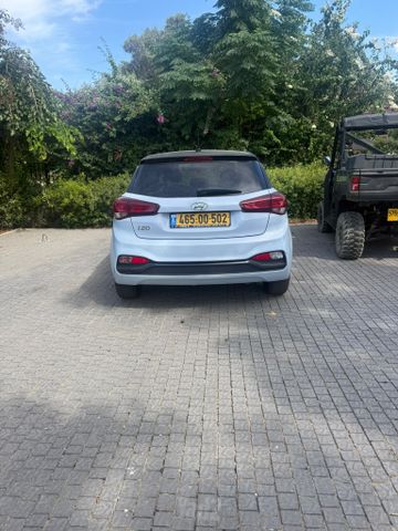 יונדאי i20