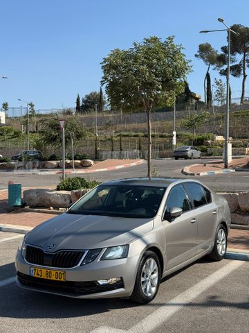 סקודה אוקטביה