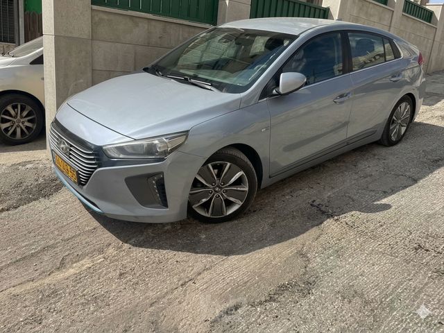 יונדאי איוניק